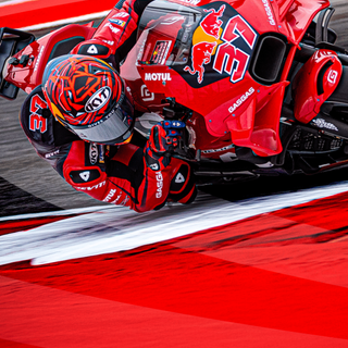 2025 MotoGP iPhone wallpaper