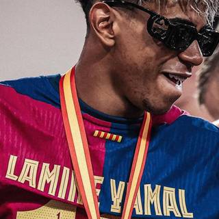 Lamine Yamal desktop wallpaper