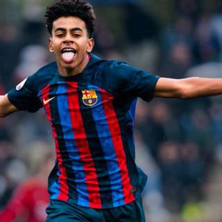 Lamine Yamal desktop wallpaper