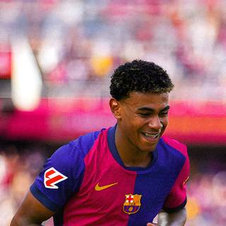 Lamine Yamal 4k phone wallpaper