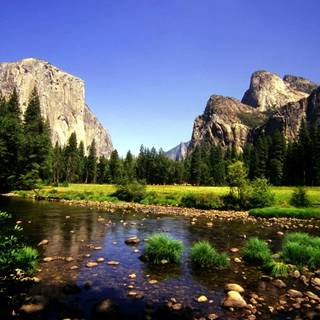 River desktop wallpaper