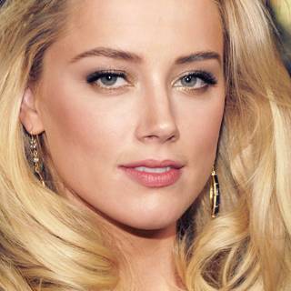 Amber Heard mobile wallpaper