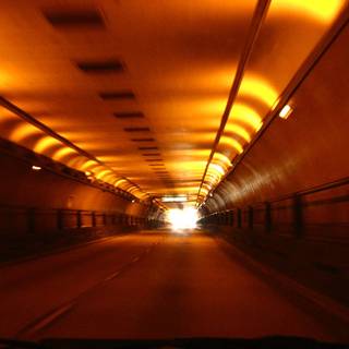 Blurry tunnel wallpaper