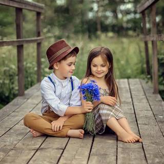 Girl and boy friendship wallpaper