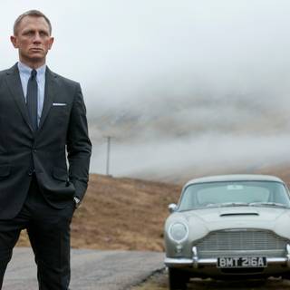 Aston Martin James Bond wallpaper