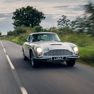 Aston Martin James Bond wallpaper