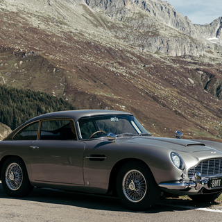 Aston Martin James Bond wallpaper