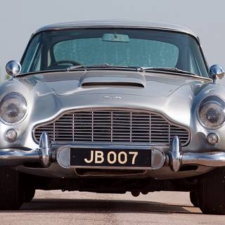 Aston Martin James Bond wallpaper