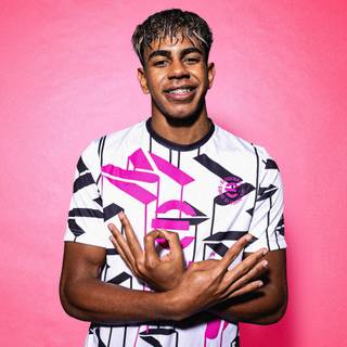 Lamine Yamal 2025 wallpaper