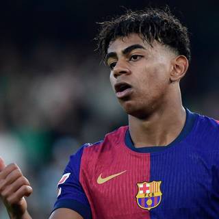 Lamine Yamal 2025 wallpaper