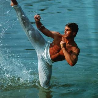 Jean-Claude Van Damme iPhone wallpaper