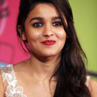 Alia Bhatt HD wallpaper
