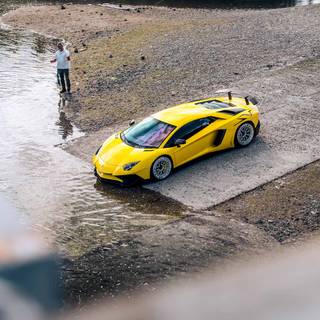 Lamborghini Aventador mobile wallpaper