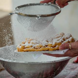 Funnel cake wallpaper