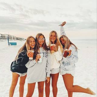 Four besties wallpaper