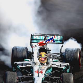 iPhone 4k Formula 1 wallpaper