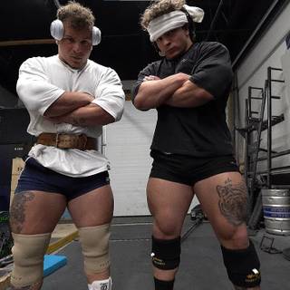 Tren Twins desktop wallpaper