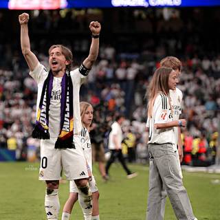 iPhone Luka Modric wallpaper