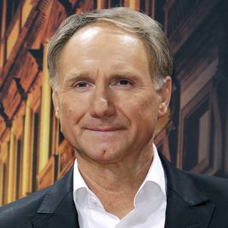 Dan Brown wallpaper