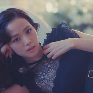 Kim Jisoo desktop wallpaper