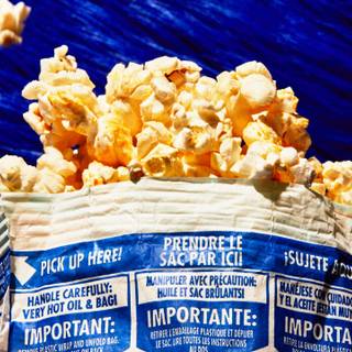 Popping popcorn wallpaper