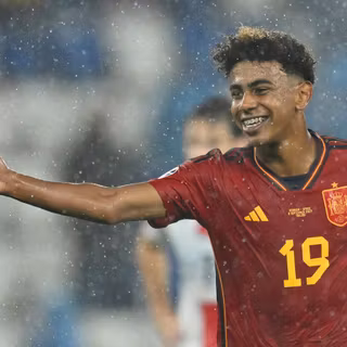 Lamine Yamal PS5 wallpaper