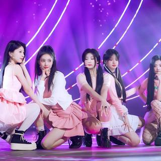 Illit desktop wallpaper