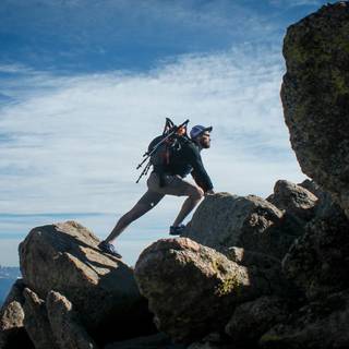 Mountain climbers wallpaper