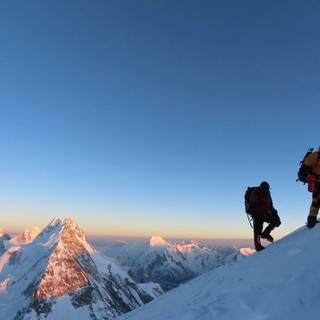 Mountain climbers wallpaper