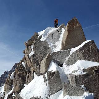 Mountain climbers wallpaper