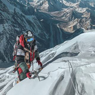Mountain climbers wallpaper