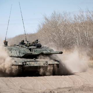 Canadian Leopard 2 wallpaper