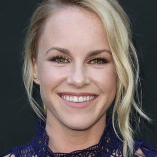Julie Berman wallpaper
