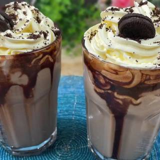 Oreo Milkshake wallpaper