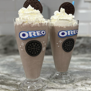 Oreo Milkshake wallpaper