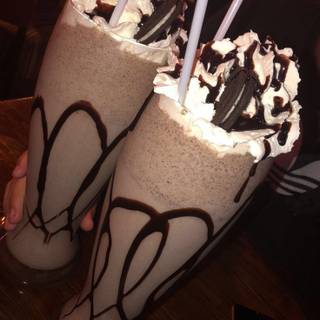 Oreo Milkshake wallpaper