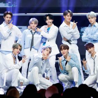 Seventeen desktop HD wallpaper