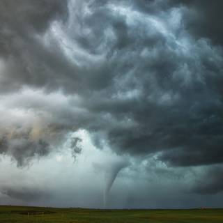 Nocturnal tornado wallpaper