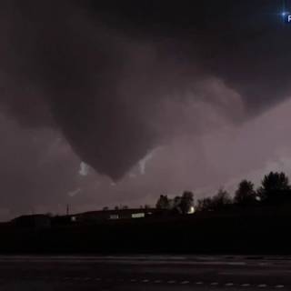 Nocturnal tornado wallpaper