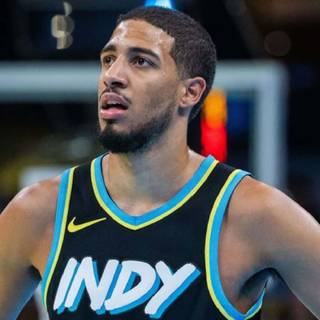 Tyrese Haliburton desktop wallpaper