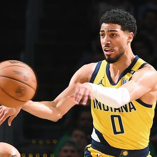 Tyrese Haliburton desktop wallpaper