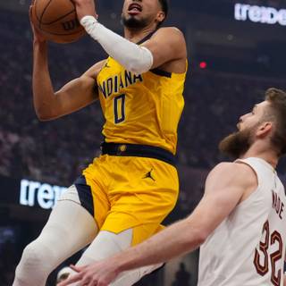 Tyrese Haliburton desktop wallpaper