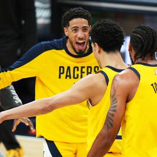 Tyrese Haliburton desktop wallpaper