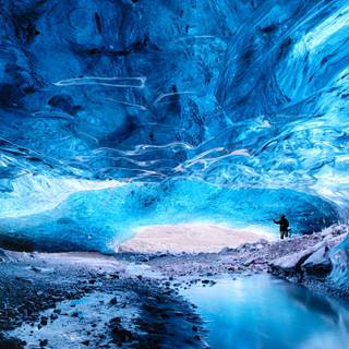 Dangerous cave wallpaper