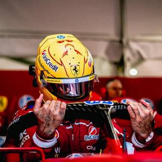 Lewis Hamilton helmet wallpaper