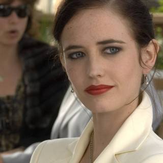 Vesper Lynd wallpaper