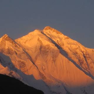 Gold mountain wallpaper