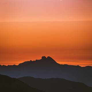 Gold mountain wallpaper