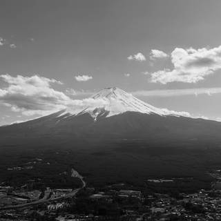 Japan black and white 4k wallpaper