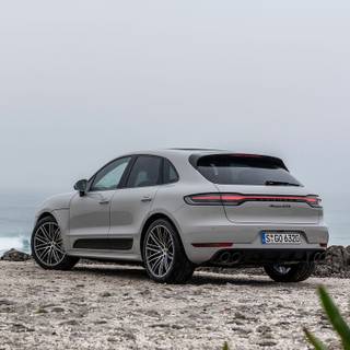 Porsche Macan iPhone wallpaper